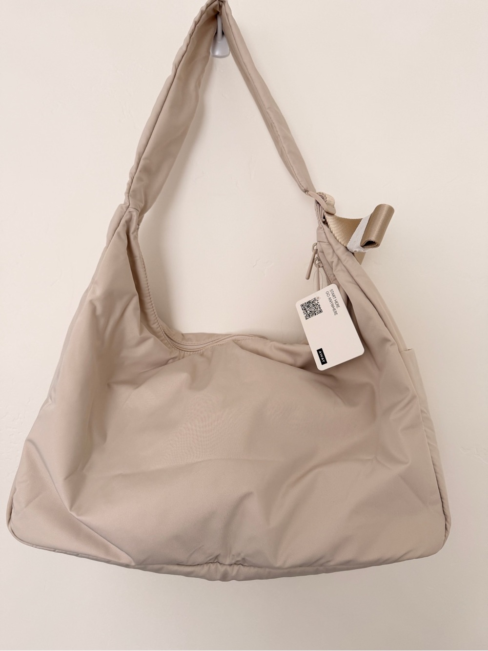 AWAY | Large Featherlight Crossbody in Salt White - Picture 9 of 14